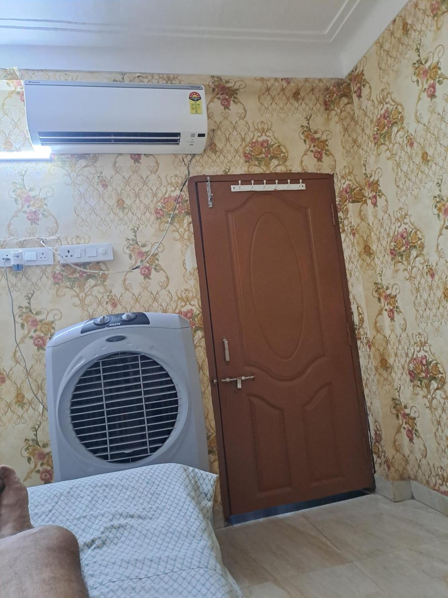 Narmada Guest House Indore Esterno foto